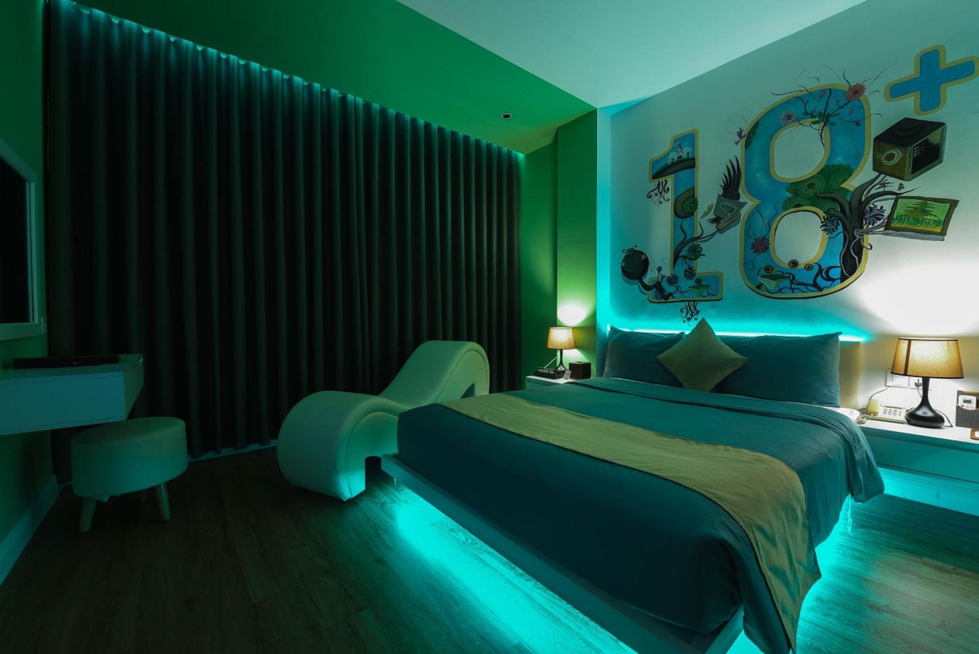 Love hotel Chiic House 3 - Khach San Tinh Yeu *